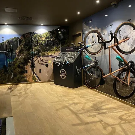 赫罗纳城市酒店 酒店 4*