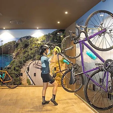 Ciutat De 4*