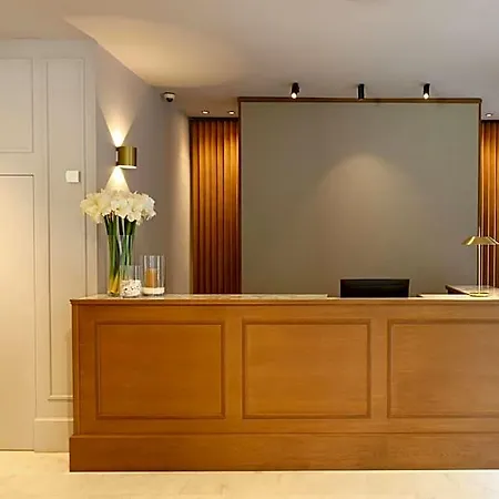Ciutat De Hotel 4*