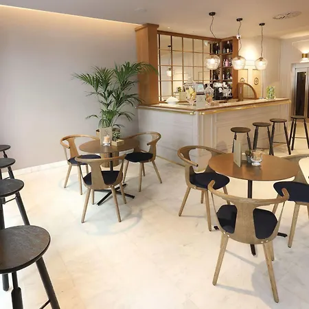 Hotel Ciutat De 4*